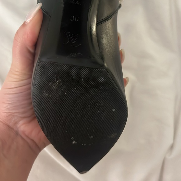 Louis Vuitton Boots - Picture 7 of 7